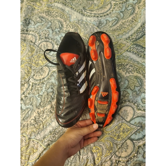 Soccer cleats - Picture 8 of 8